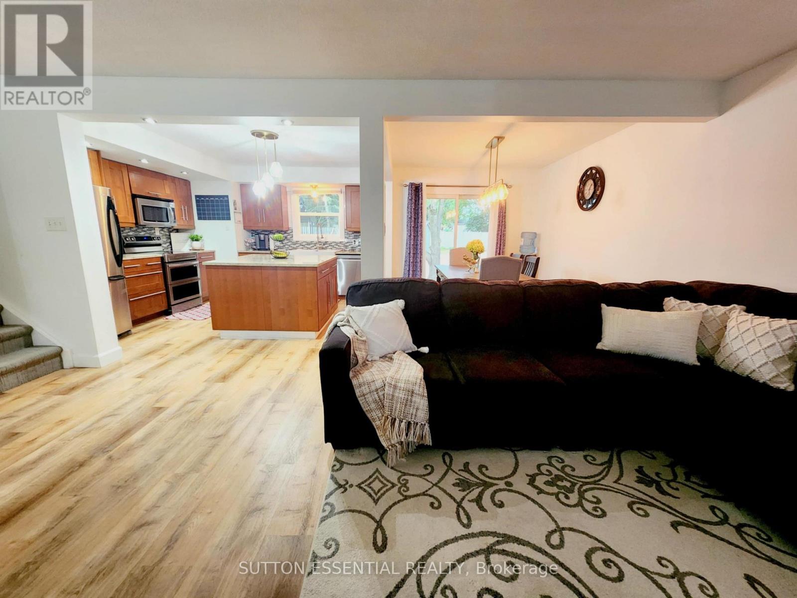 Photo 1 of 1266 Brockmount Place, Brockville ON