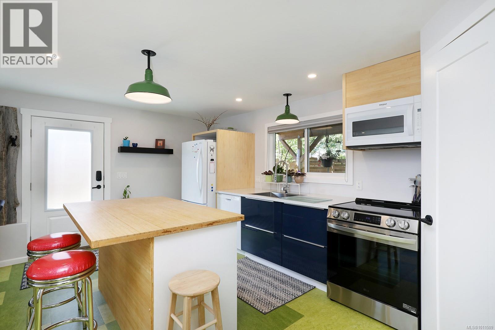 527 Pritchard Rd, Comox