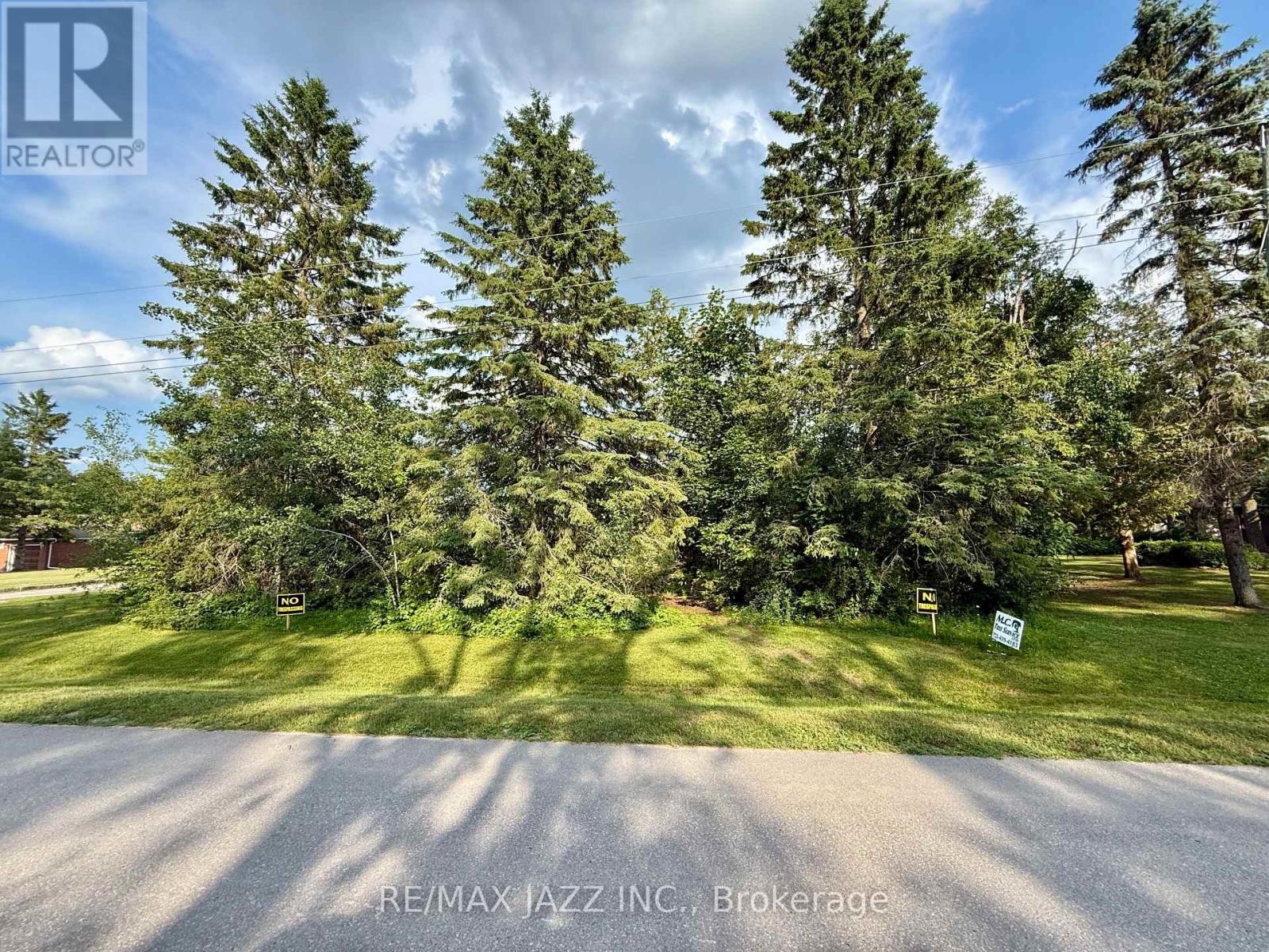 Photo 13 of 90 92 Pinewood Boulevard, Kawartha Lakes ON