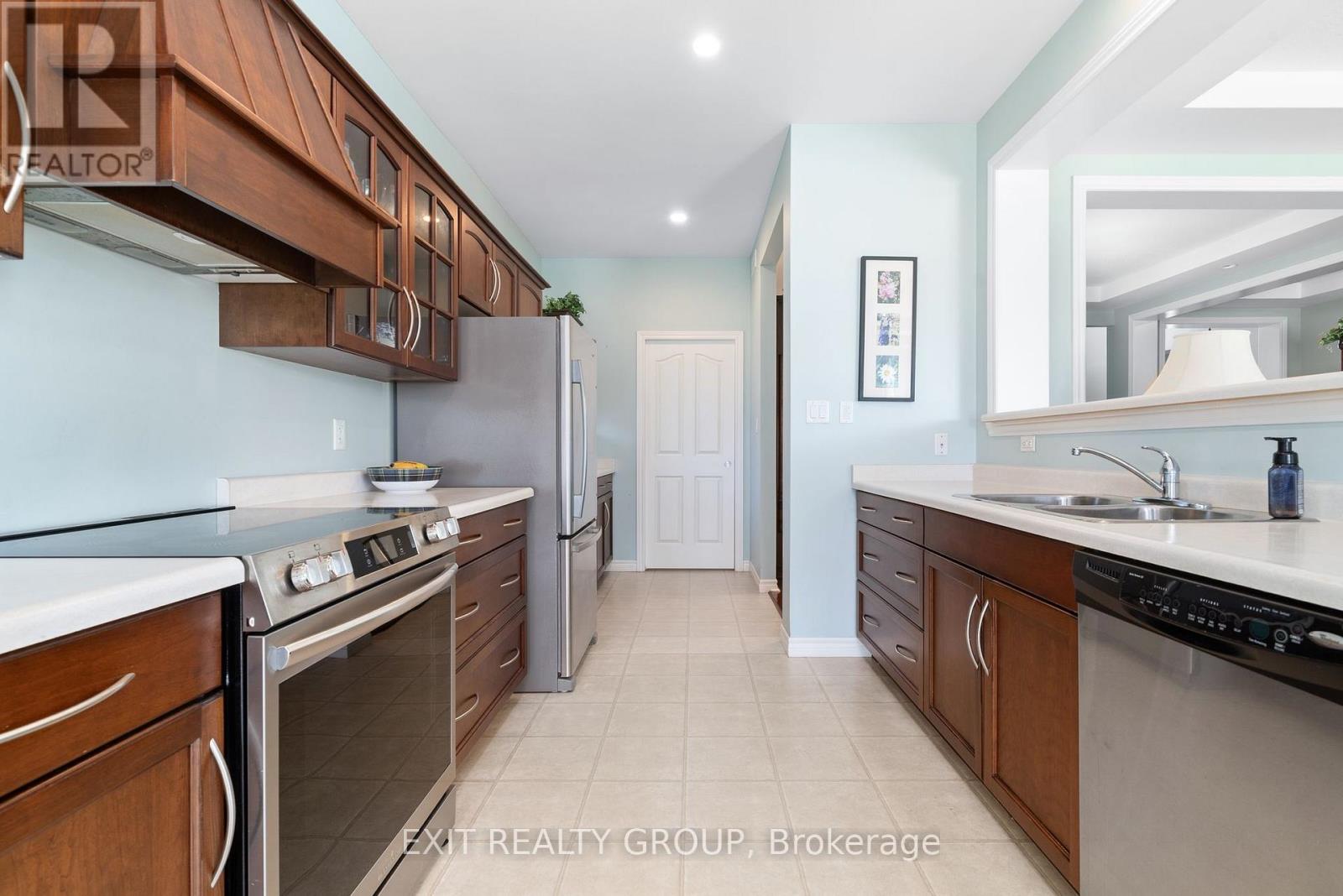 Photo 10 of 38 Aletha Drive, Prince Edward County ON