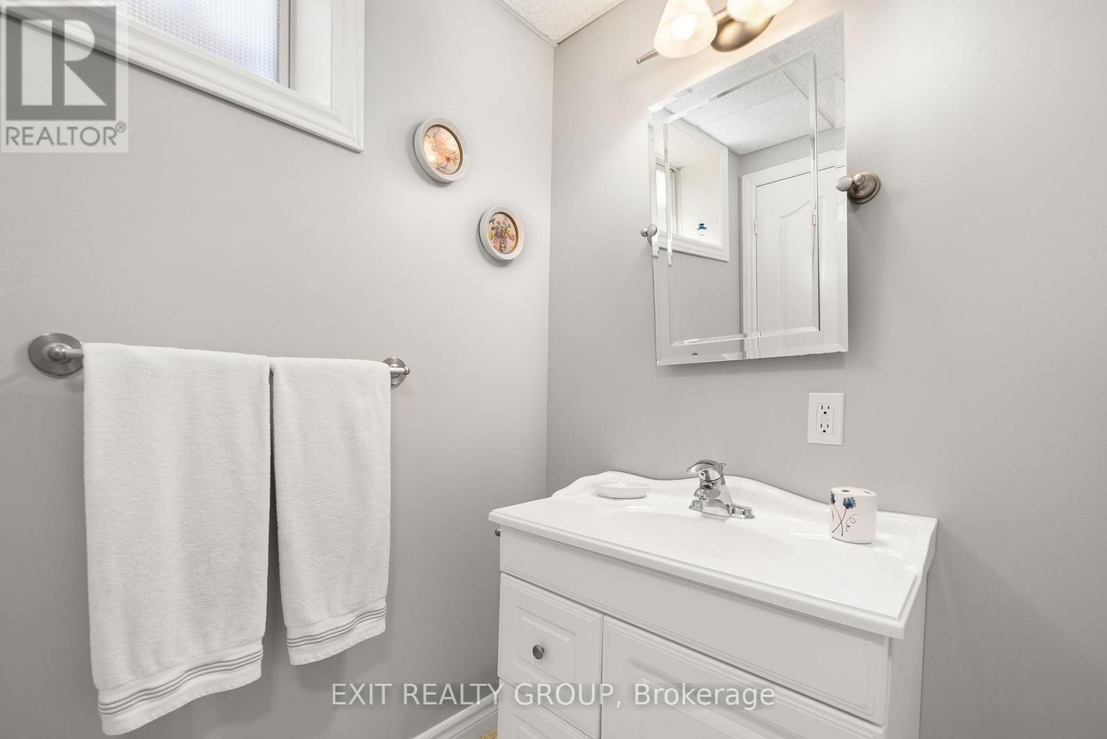 Photo 39 of 38 Aletha Drive, Prince Edward County ON