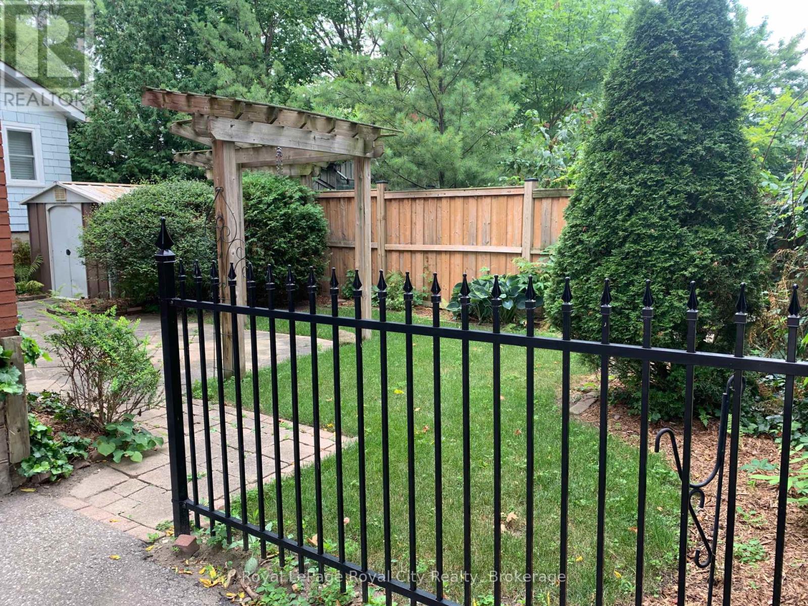 Photo 16 of 68 Robinson Avenue, Guelph ON