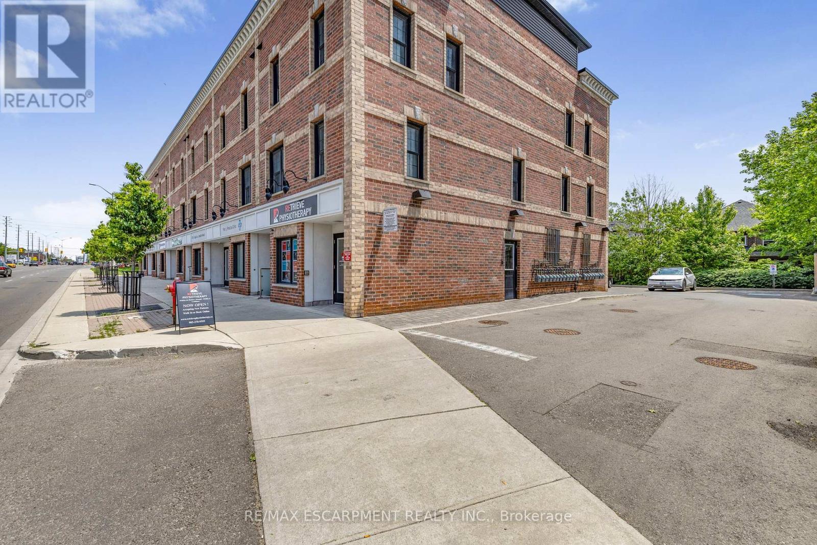 Photo 25 of 206 760 Lakeshore Road E, Mississauga ON
