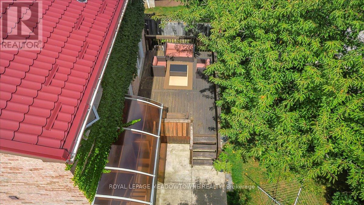 Photo 34 of 836 Greycedar Crescent, Mississauga ON