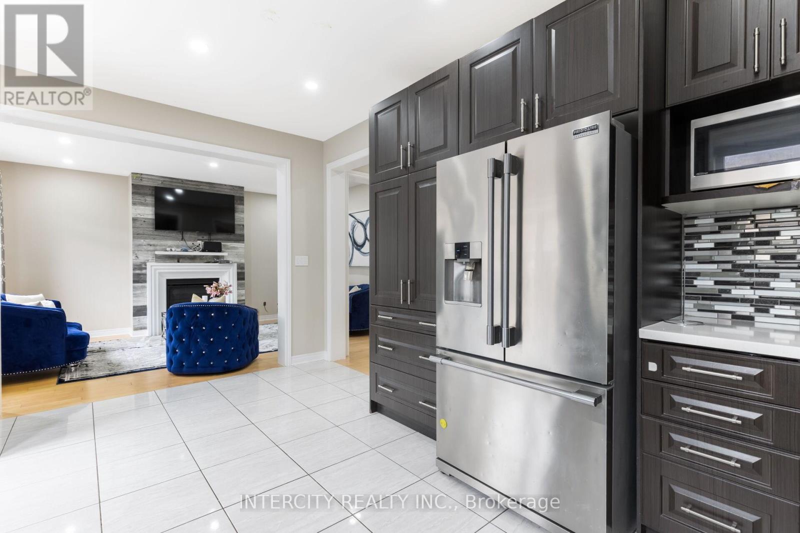Photo 20 of 20 Russell Creek Drive, Brampton ON