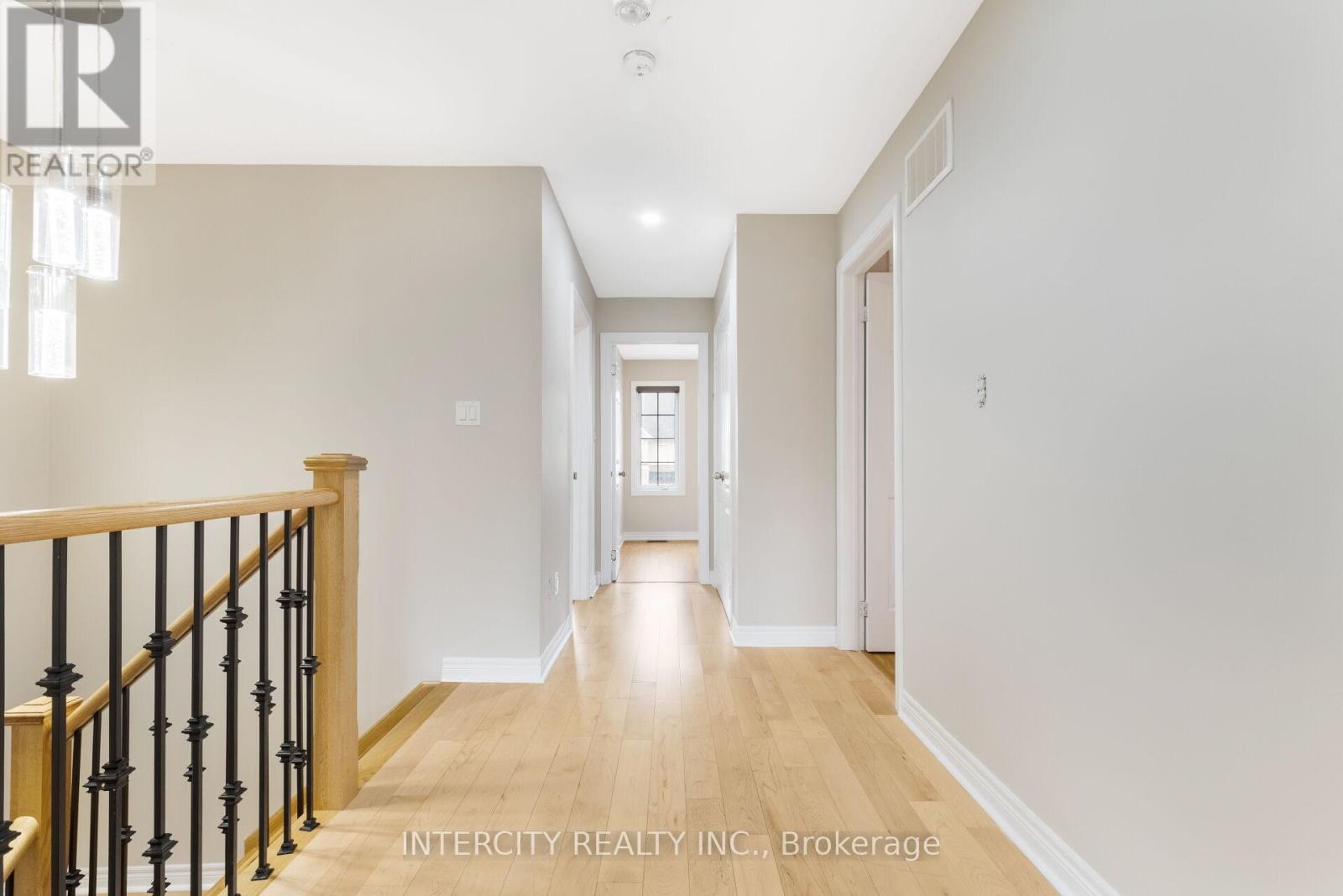 Photo 32 of 20 Russell Creek Drive, Brampton ON