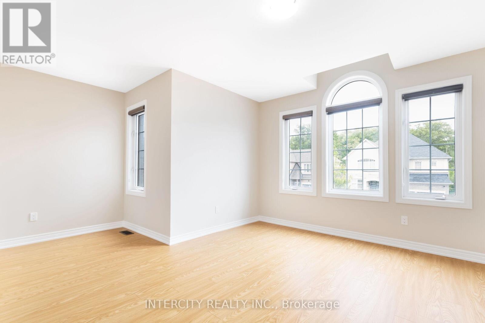 Photo 37 of 20 Russell Creek Drive, Brampton ON