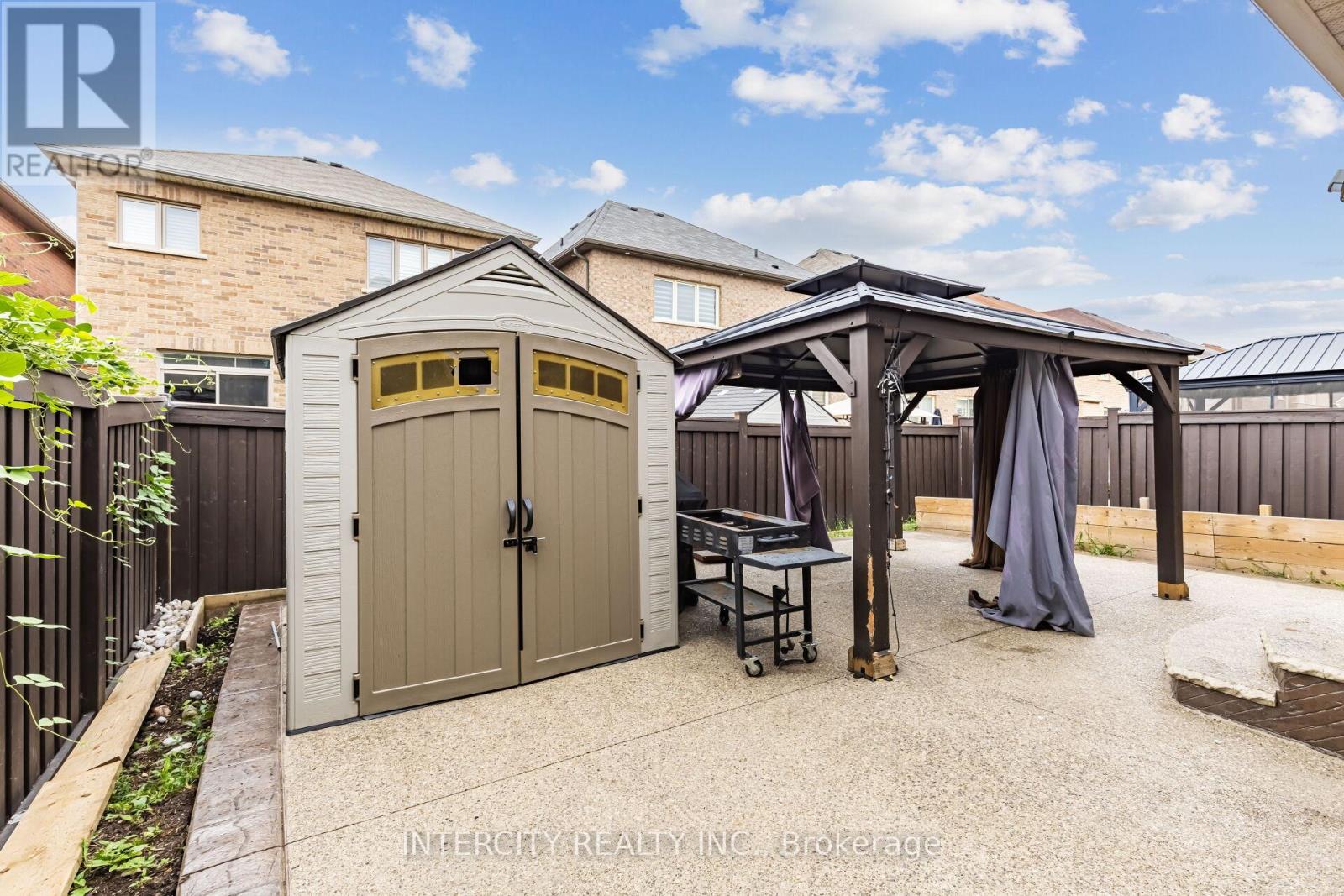 Photo 48 of 20 Russell Creek Drive, Brampton ON
