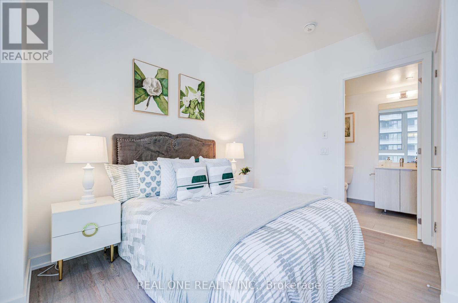 Photo 14 of 2803 357 King Street W, Toronto ON