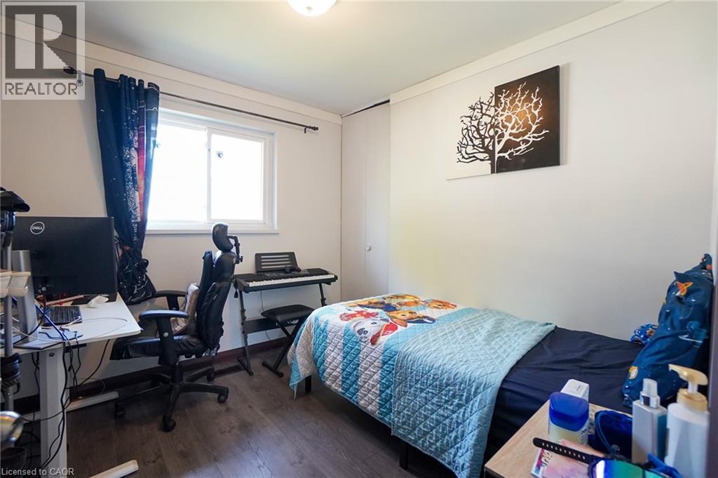 Photo 20 of 29 Cameo Avenue, Hamilton ON