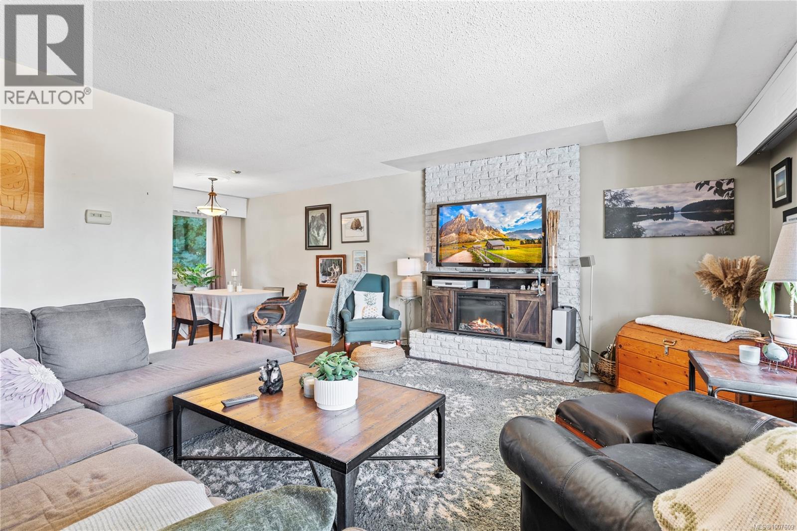 Photo 6 of 1526 Sunrise Dr, Parksville BC