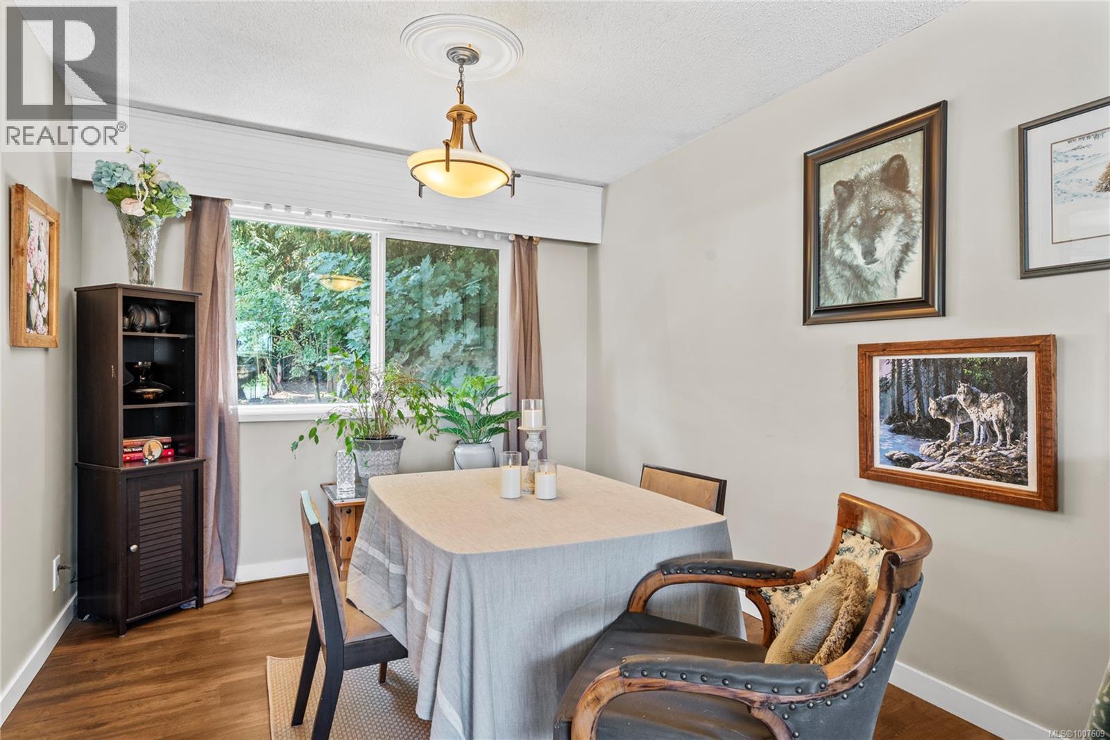 Photo 7 of 1526 Sunrise Dr, Parksville BC