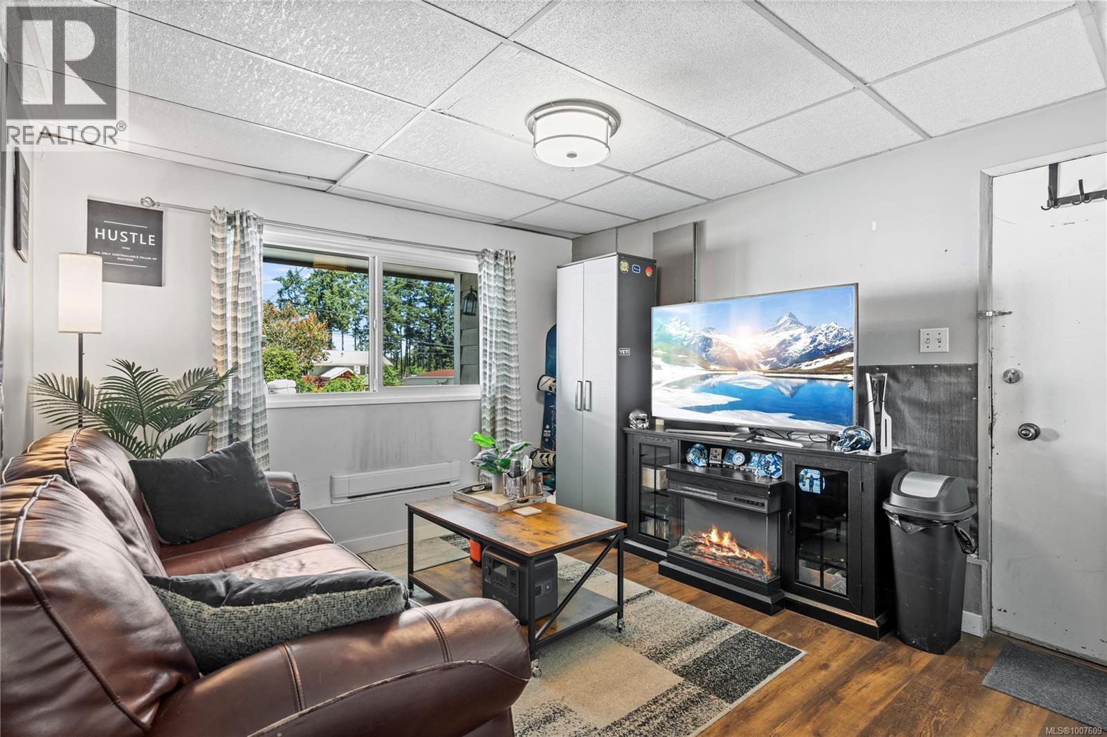 Photo 18 of 1526 Sunrise Dr, Parksville BC