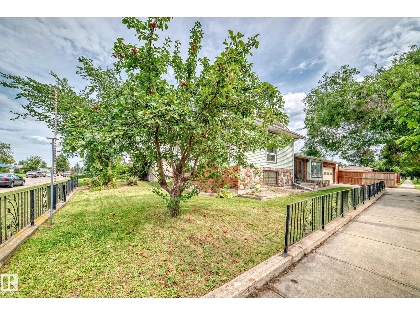 Photo 34 of 13316 129 Av S Nw, Edmonton AB