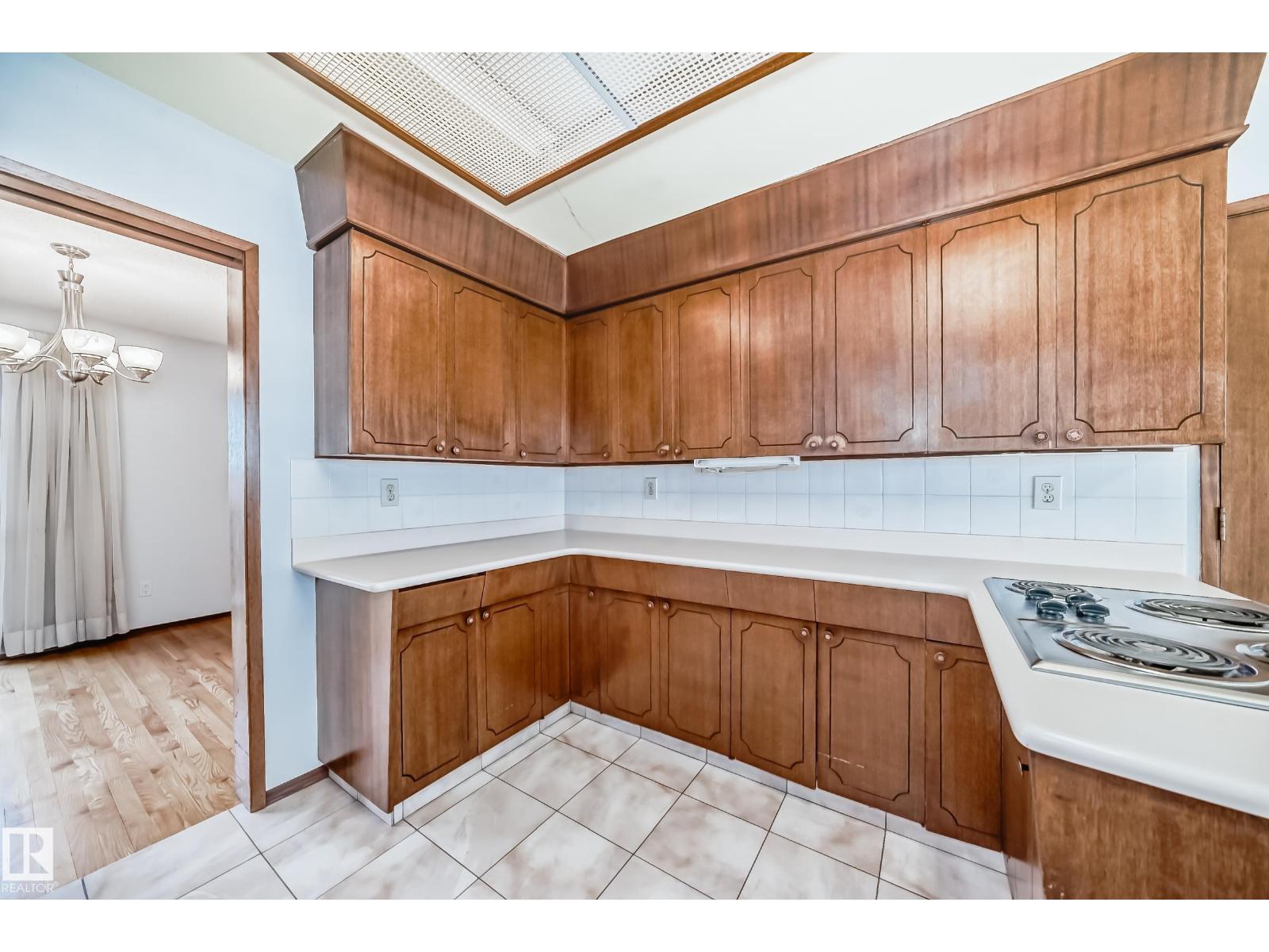 Photo 20 of 13316 129 Av S Nw, Edmonton AB