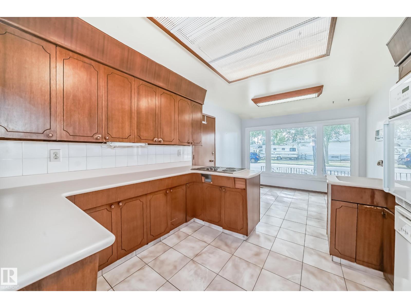 Photo 68 of 13316 129 Av S Nw, Edmonton AB