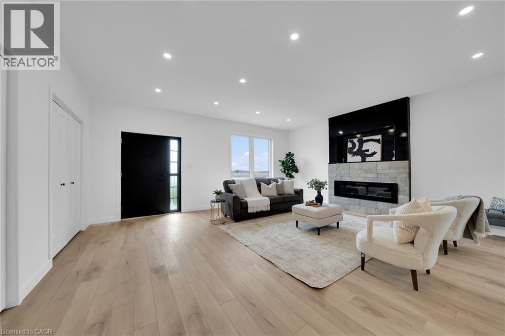 Photo 2 of 4093 Rainham Road, Selkirk ON