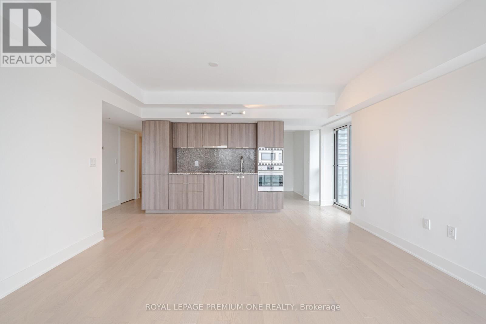 Photo 1 of 2607 955 Bay Street, Toronto ON