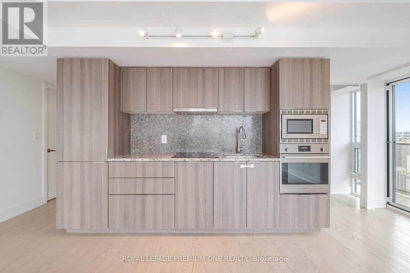 Photo 5 of 2607 955 Bay Street, Toronto ON