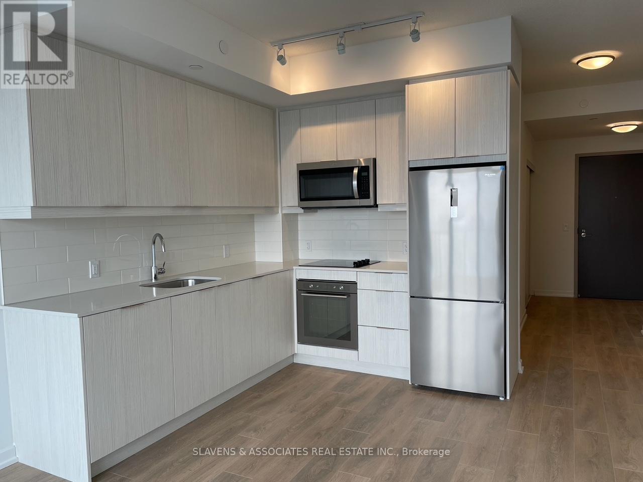 Photo 9 of 1909 32 Forest Manor Road, Toronto ON