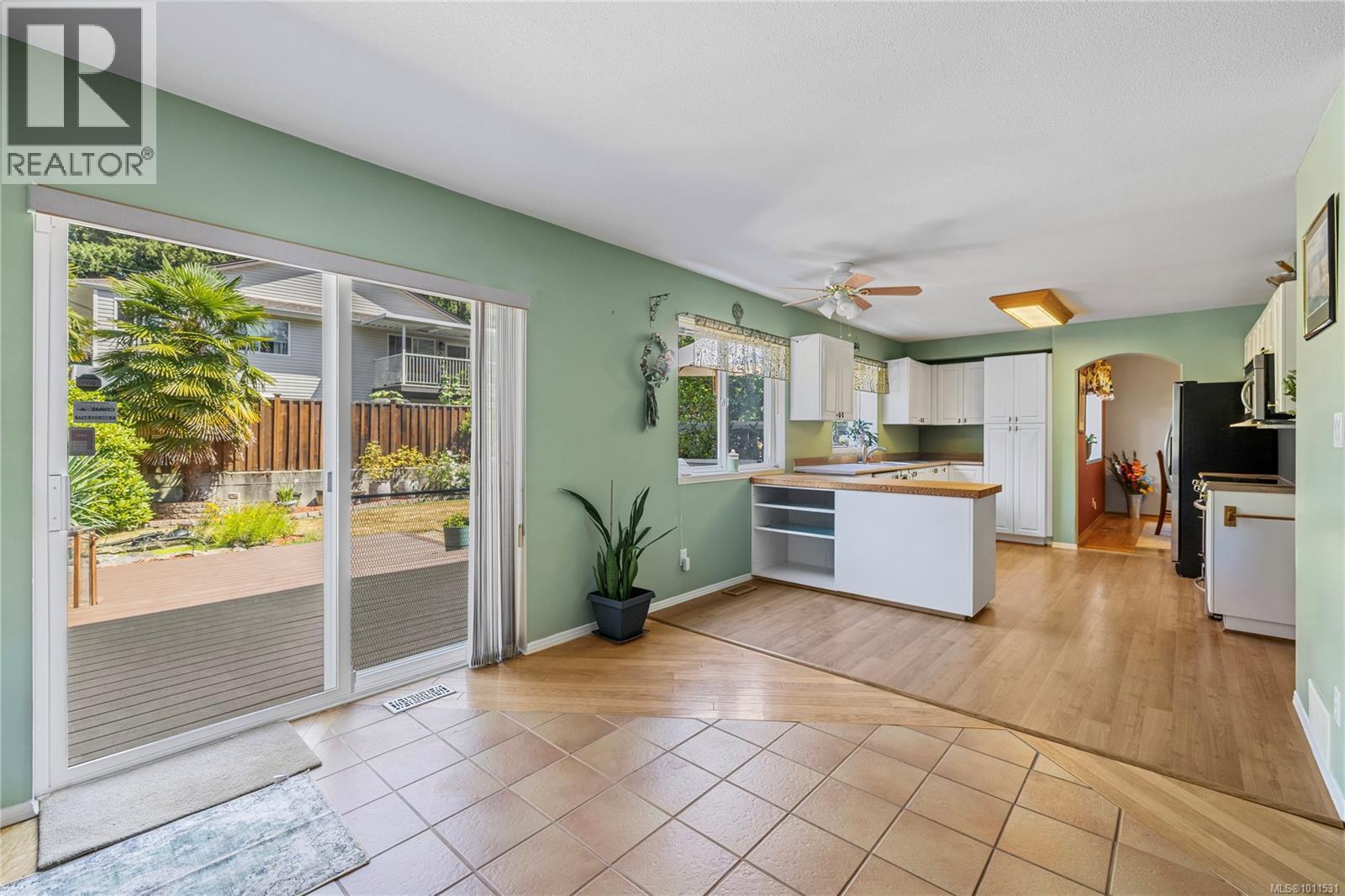 Photo 11 of 6642 Nathan Rd, Nanaimo BC