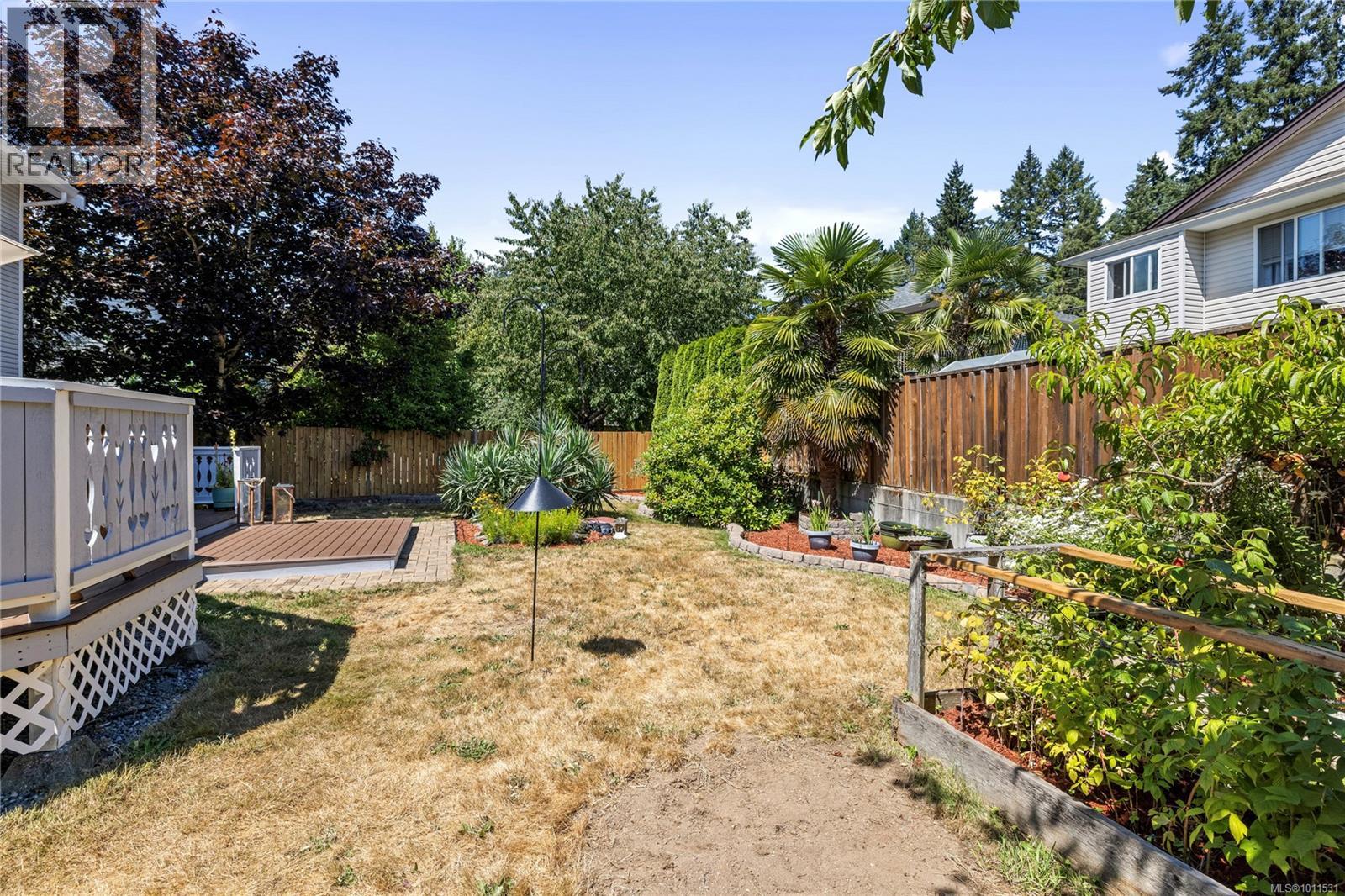 Photo 2 of 6642 Nathan Rd, Nanaimo BC