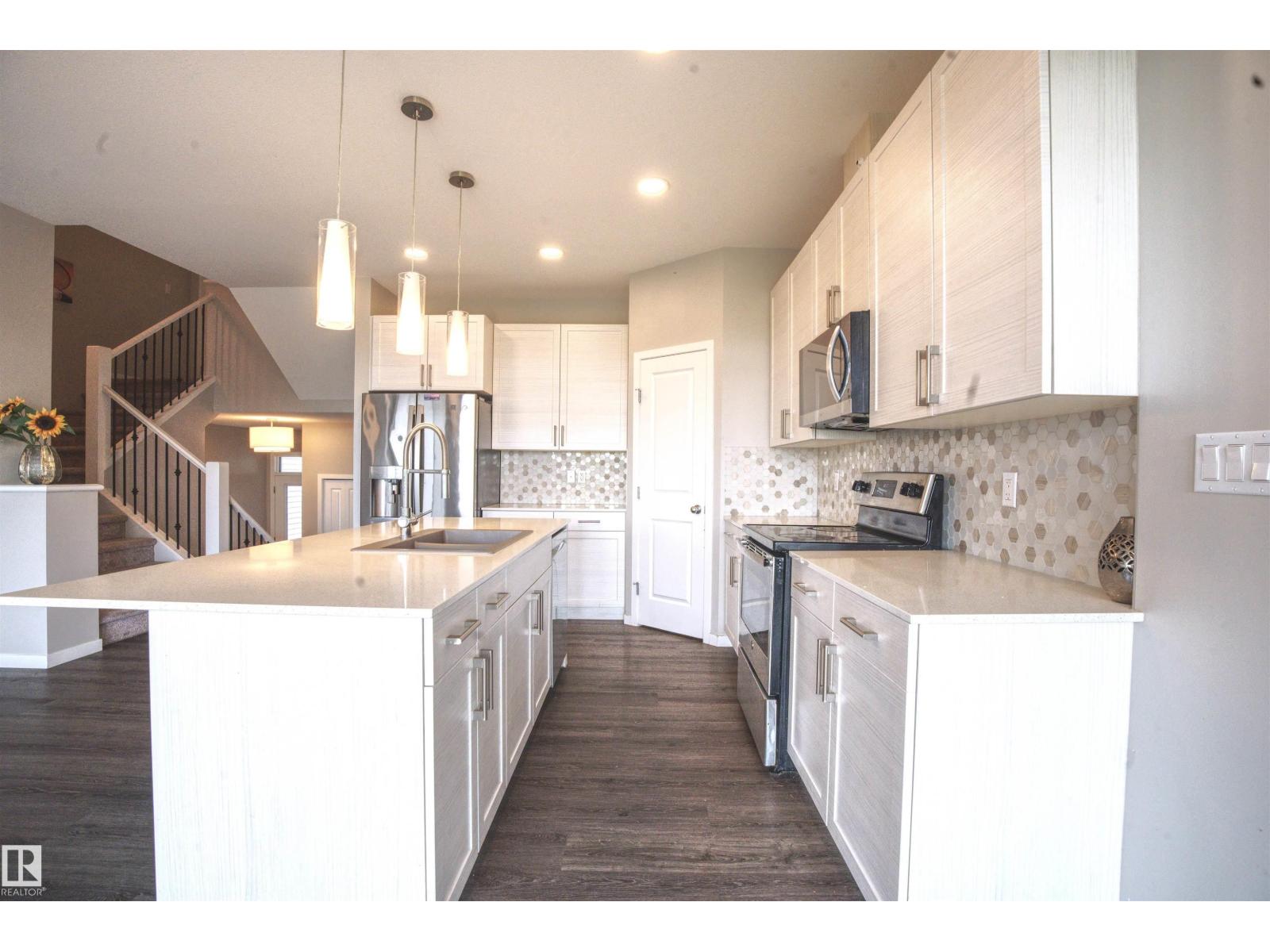 Photo 22 of 3327 Parker Lo Sw, Edmonton AB