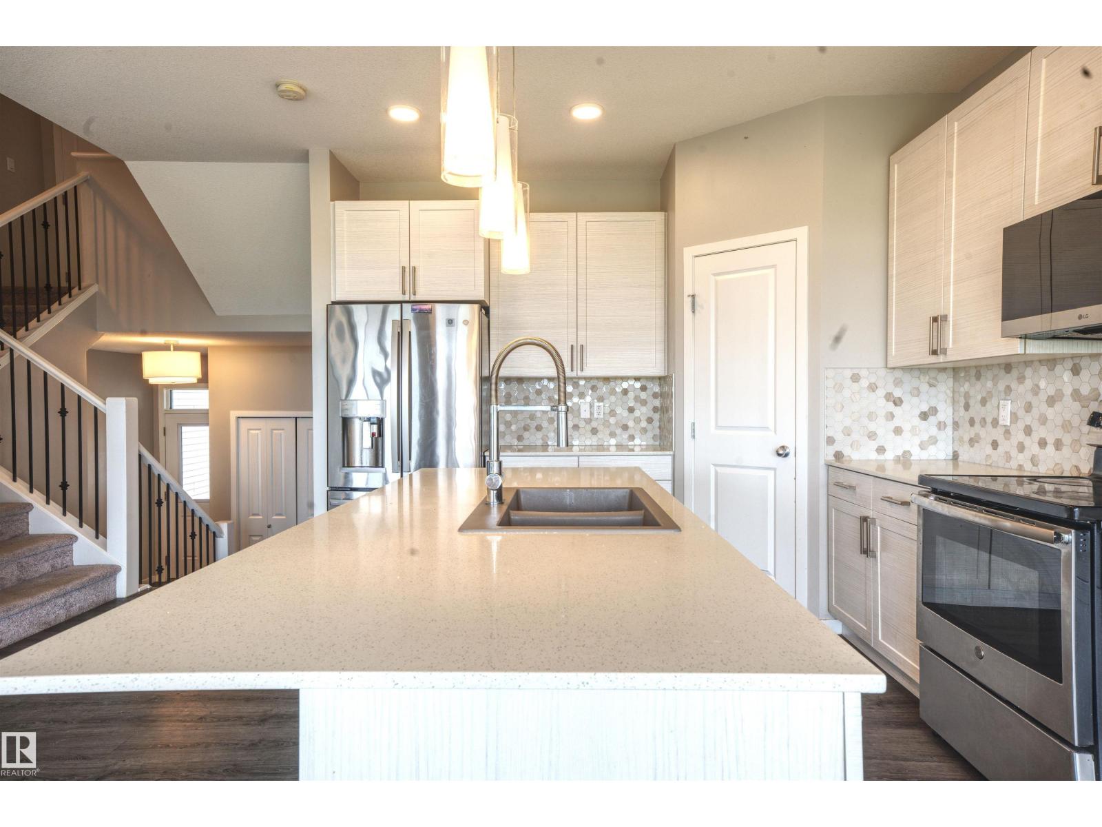 Photo 23 of 3327 Parker Lo Sw, Edmonton AB