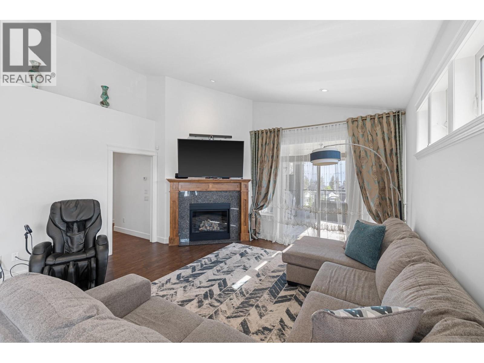 Photo 34 of 374 Trumpeter Court, Kelowna BC