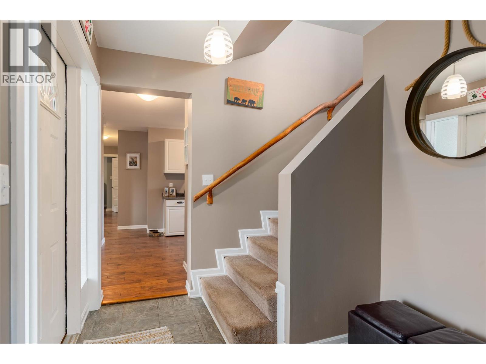 Photo 30 of 425 8th Avenue, Montrose BC