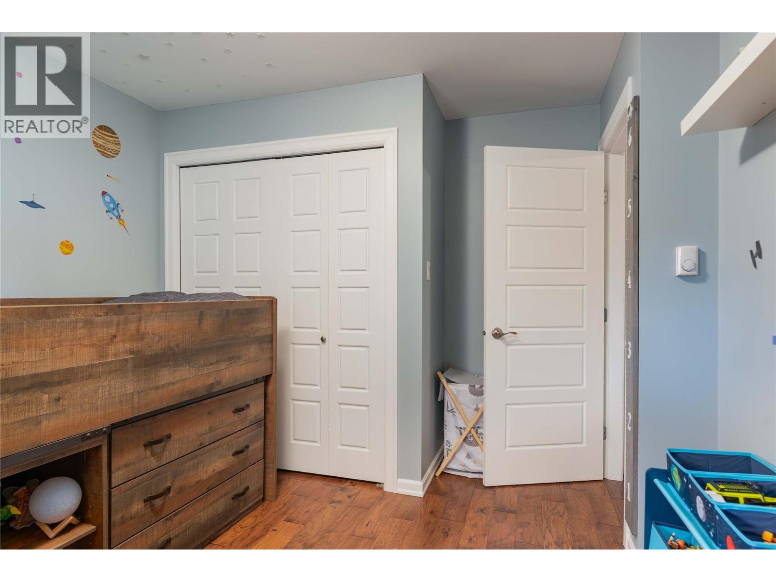 Photo 57 of 425 8th Avenue, Montrose BC