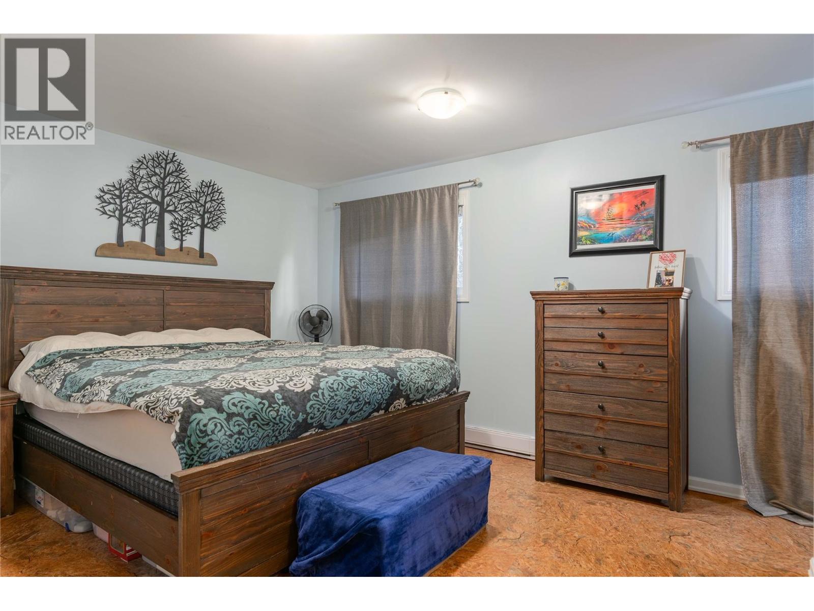Photo 31 of 425 8th Avenue, Montrose BC