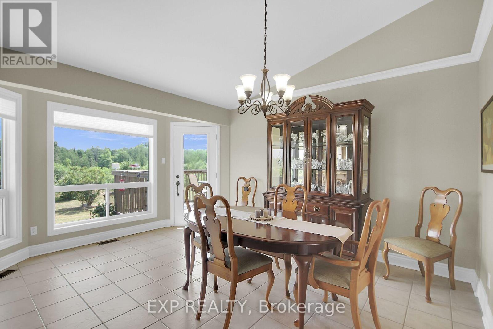 Photo 12 of 372 Stonehome Crescent, Mississippi Mills ON