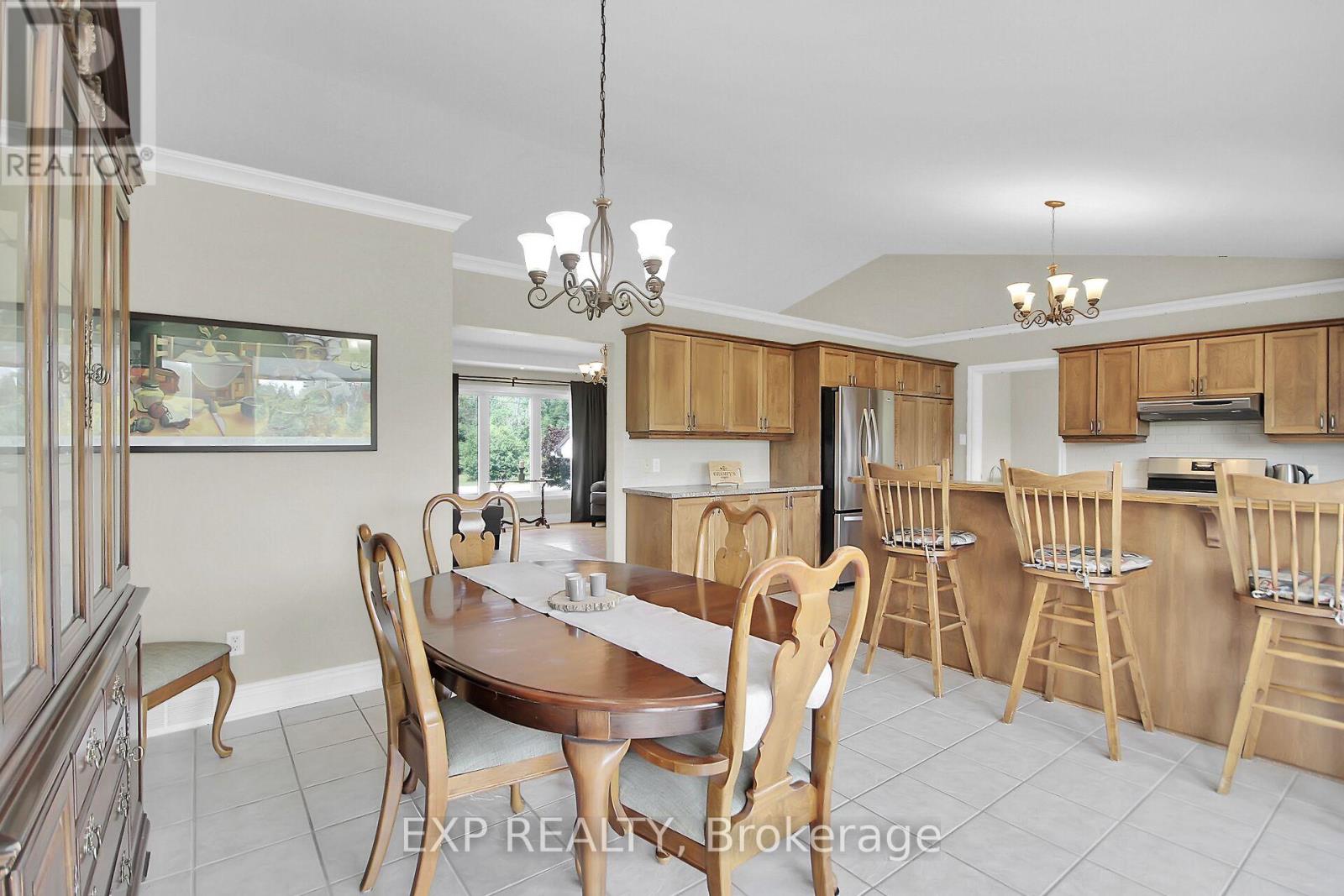 Photo 14 of 372 Stonehome Crescent, Mississippi Mills ON