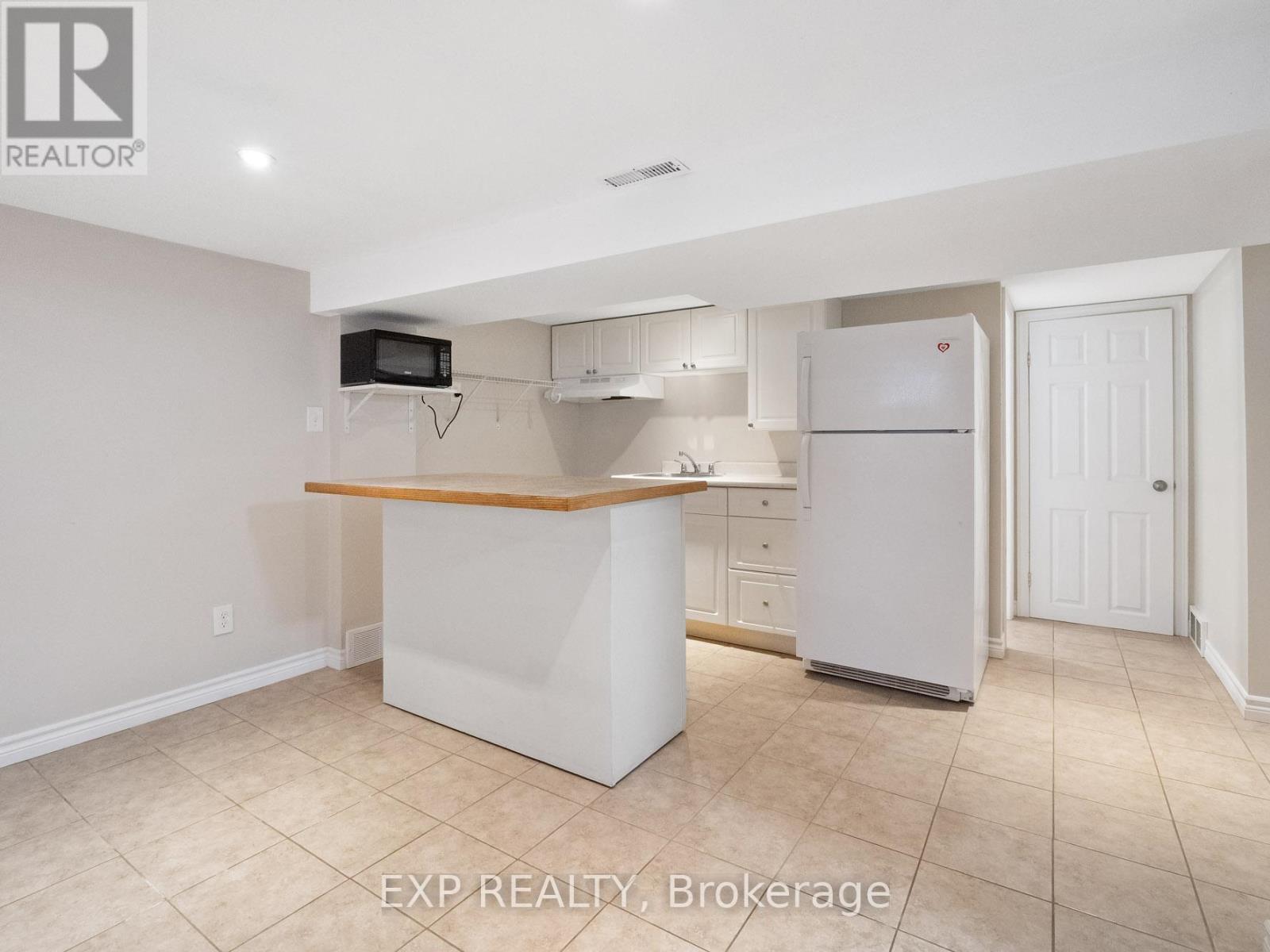 Photo 33 of 5791 Dorchester Road, Niagara Falls ON