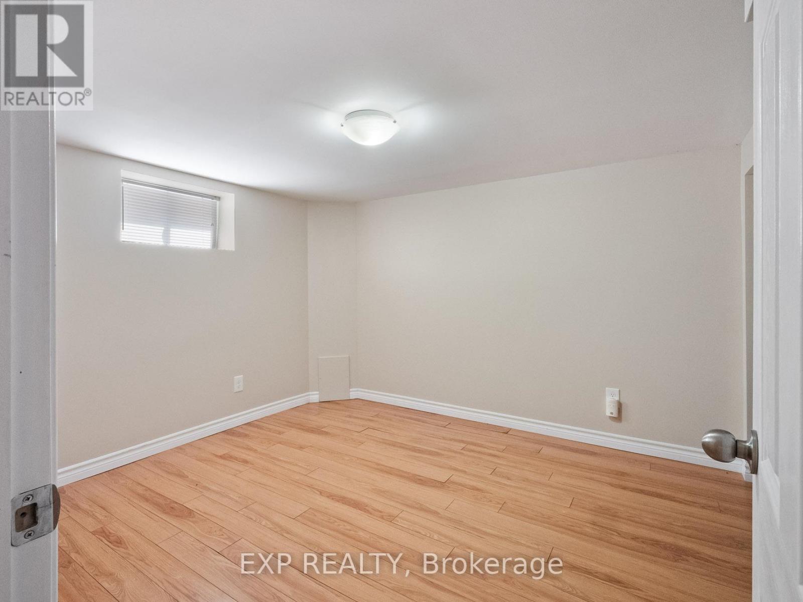 Photo 31 of 5791 Dorchester Road, Niagara Falls ON
