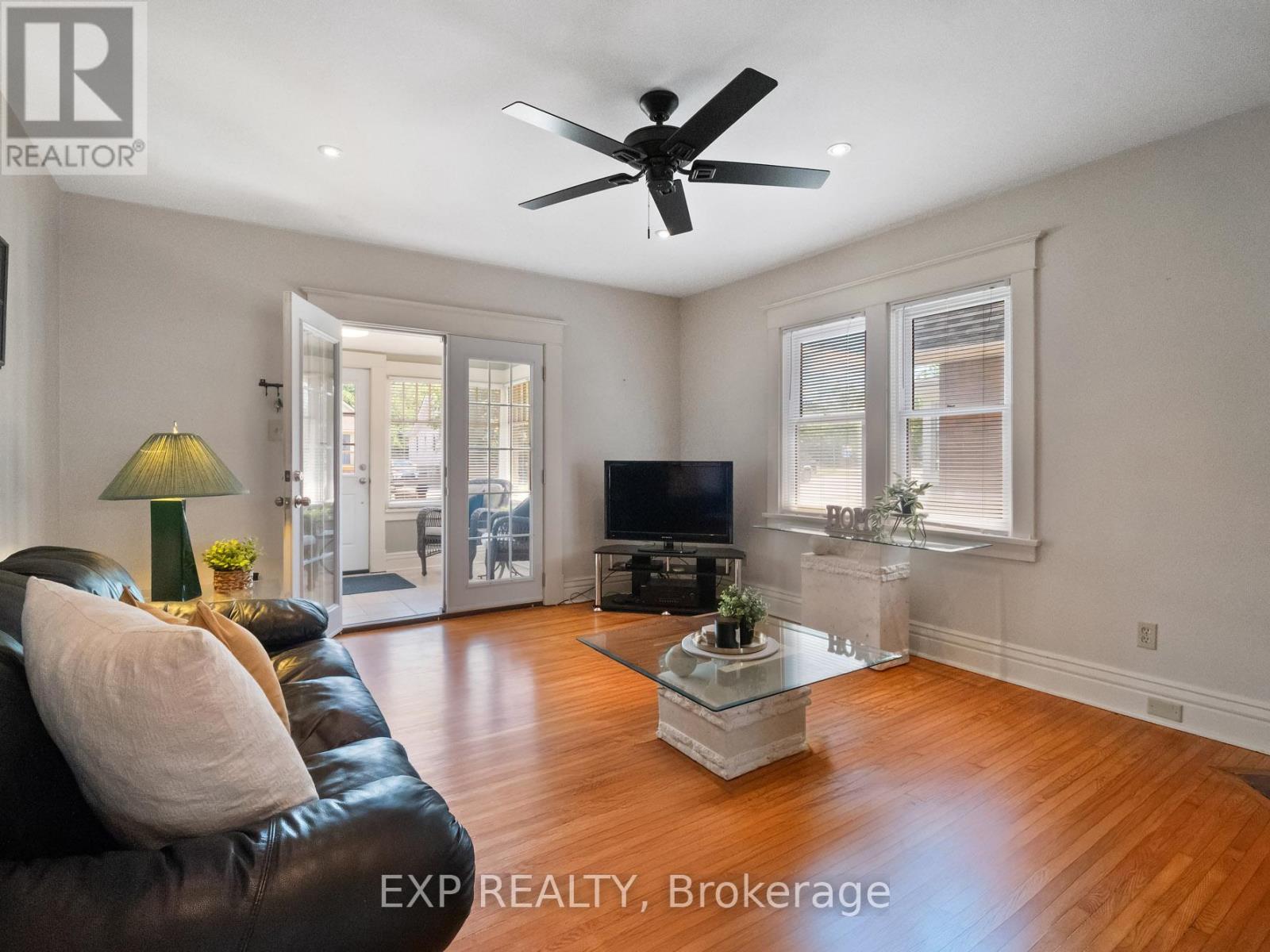 Photo 11 of 5791 Dorchester Road, Niagara Falls ON