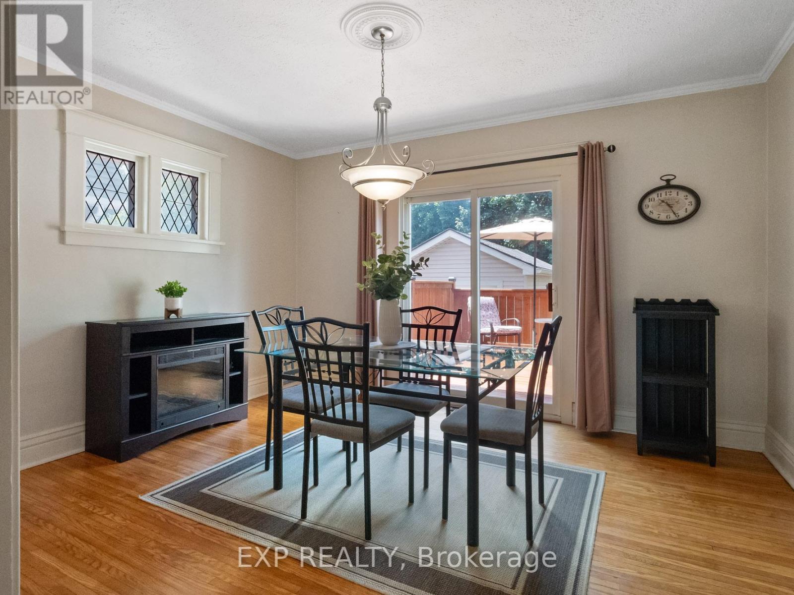 Photo 2 of 5791 Dorchester Road, Niagara Falls ON