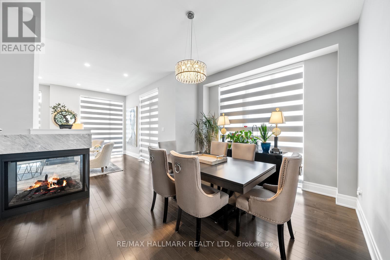 Photo 15 of 15 Carrville Woods Circle, Vaughan ON