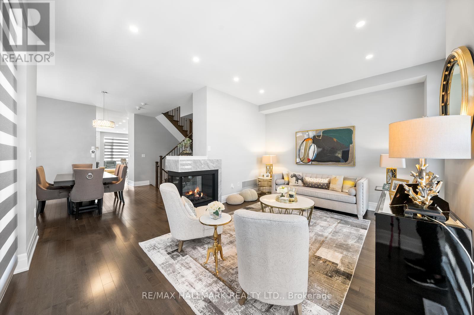 Photo 20 of 15 Carrville Woods Circle, Vaughan ON