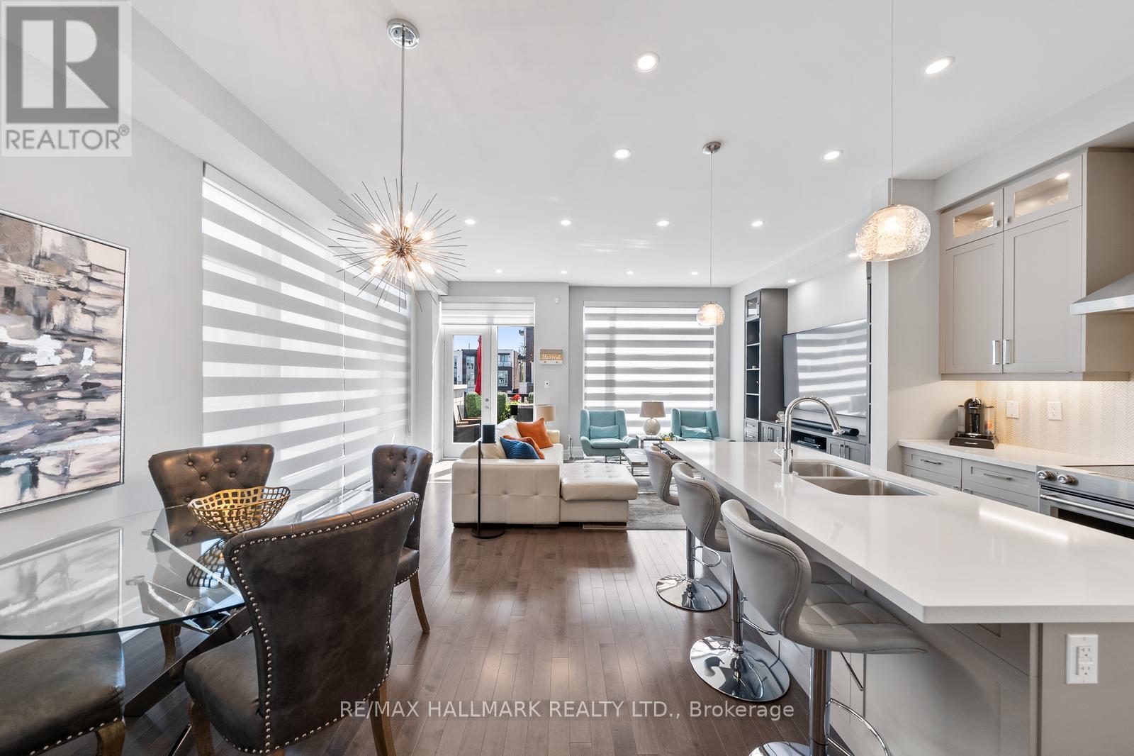 Photo 23 of 15 Carrville Woods Circle, Vaughan ON