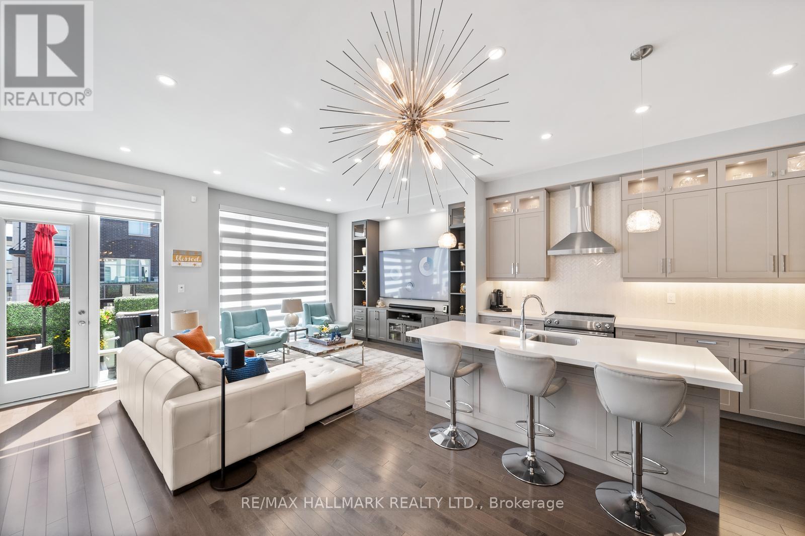 Photo 26 of 15 Carrville Woods Circle, Vaughan ON