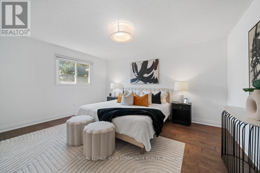 Photo 11 of 65 Westhampton Drive, Vaughan ON