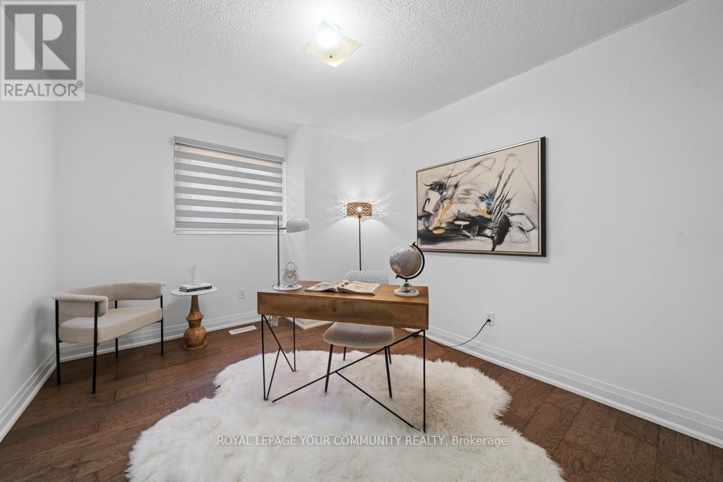 Photo 14 of 65 Westhampton Drive, Vaughan ON