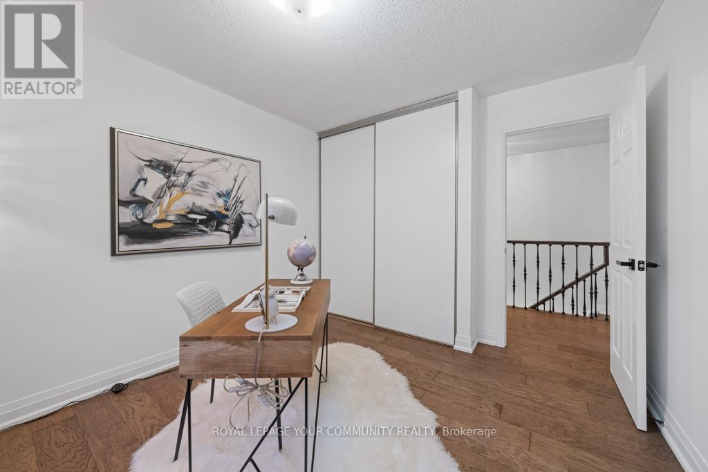 Photo 15 of 65 Westhampton Drive, Vaughan ON