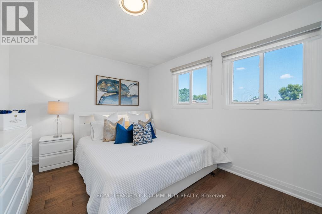 Photo 18 of 65 Westhampton Drive, Vaughan ON