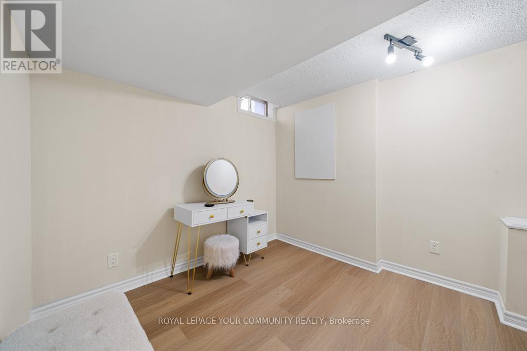 Photo 22 of 65 Westhampton Drive, Vaughan ON