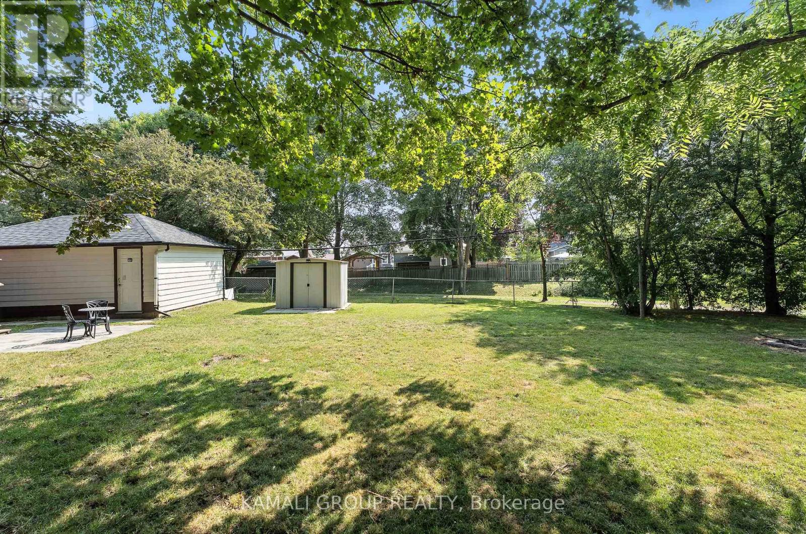 Photo 24 of 162 Queen Street, Newmarket ON
