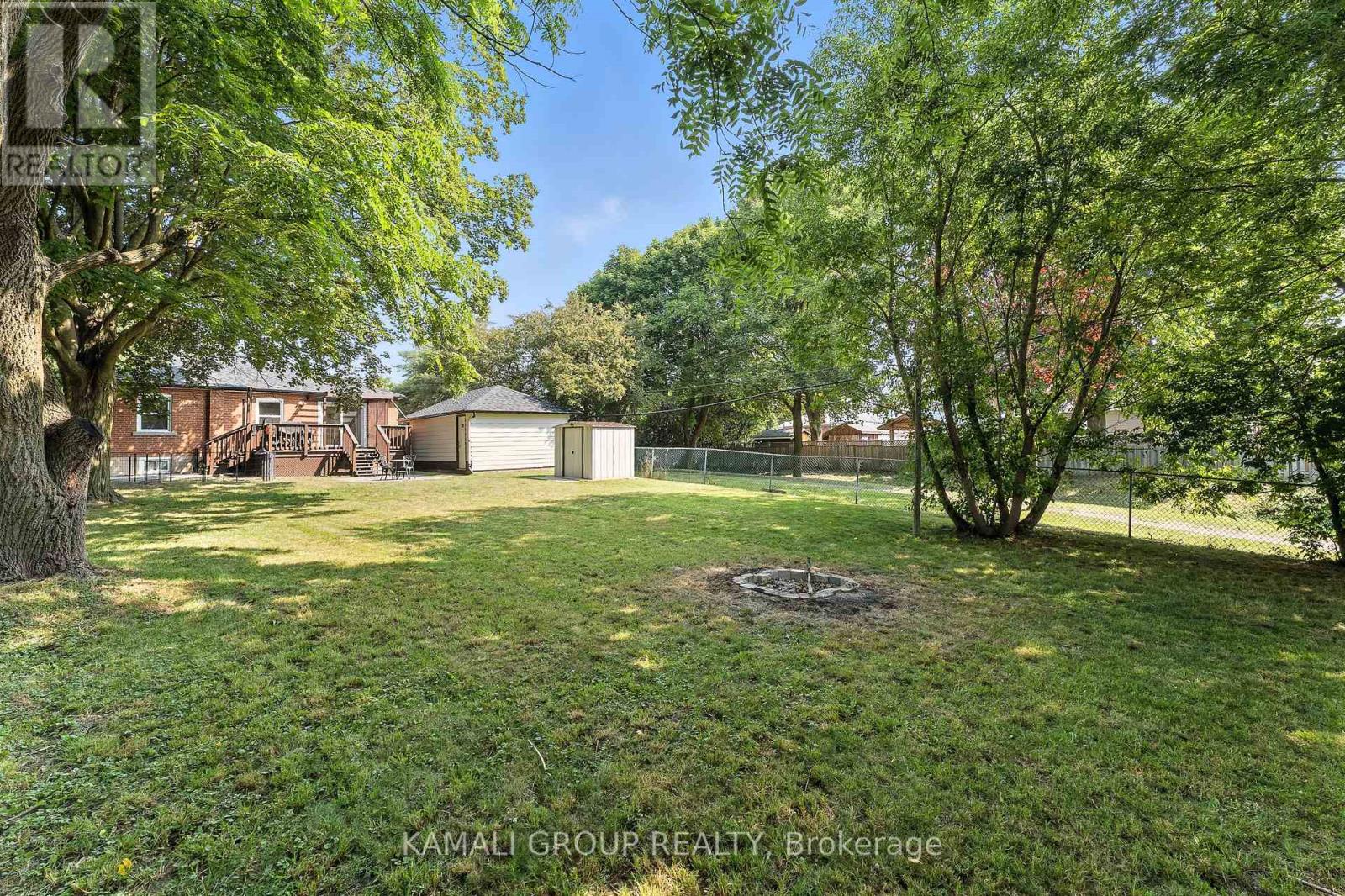 Photo 31 of 162 Queen Street, Newmarket ON