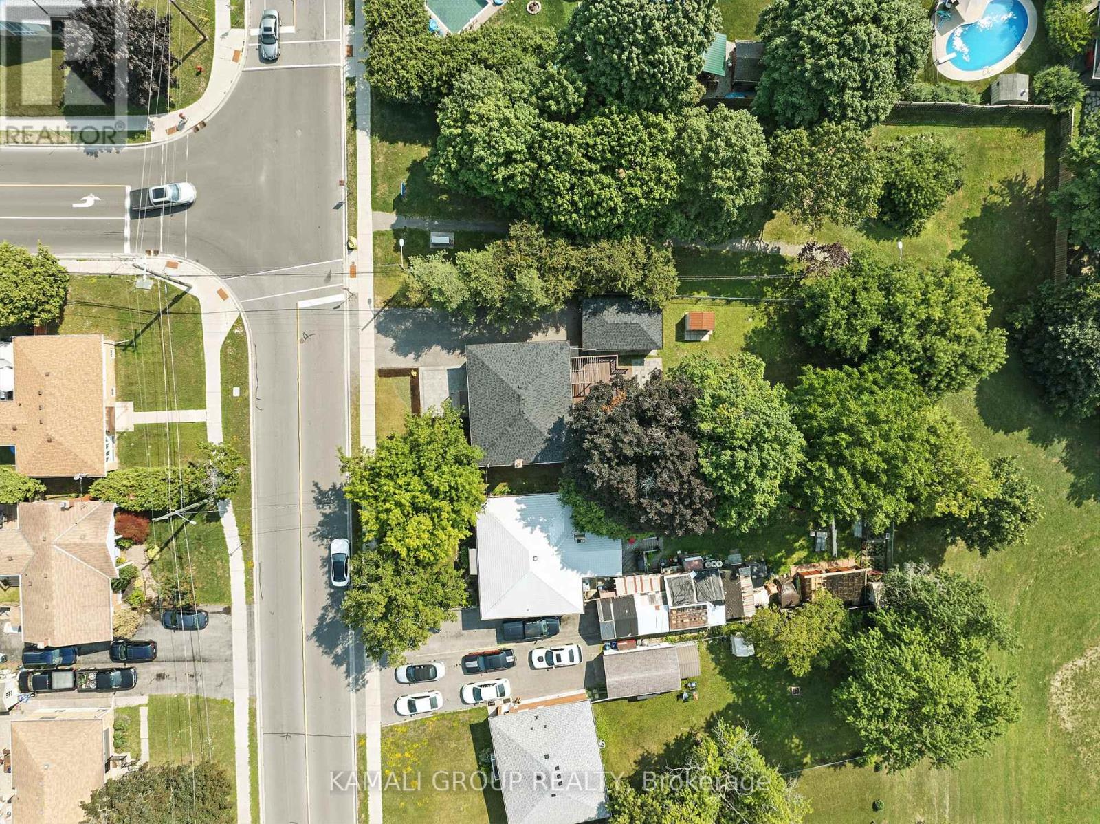 Photo 49 of 162 Queen Street, Newmarket ON
